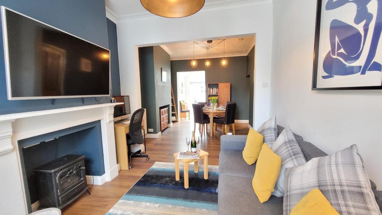 Colenso St - 2 Bed House By Bishy Road & River Holiday home *