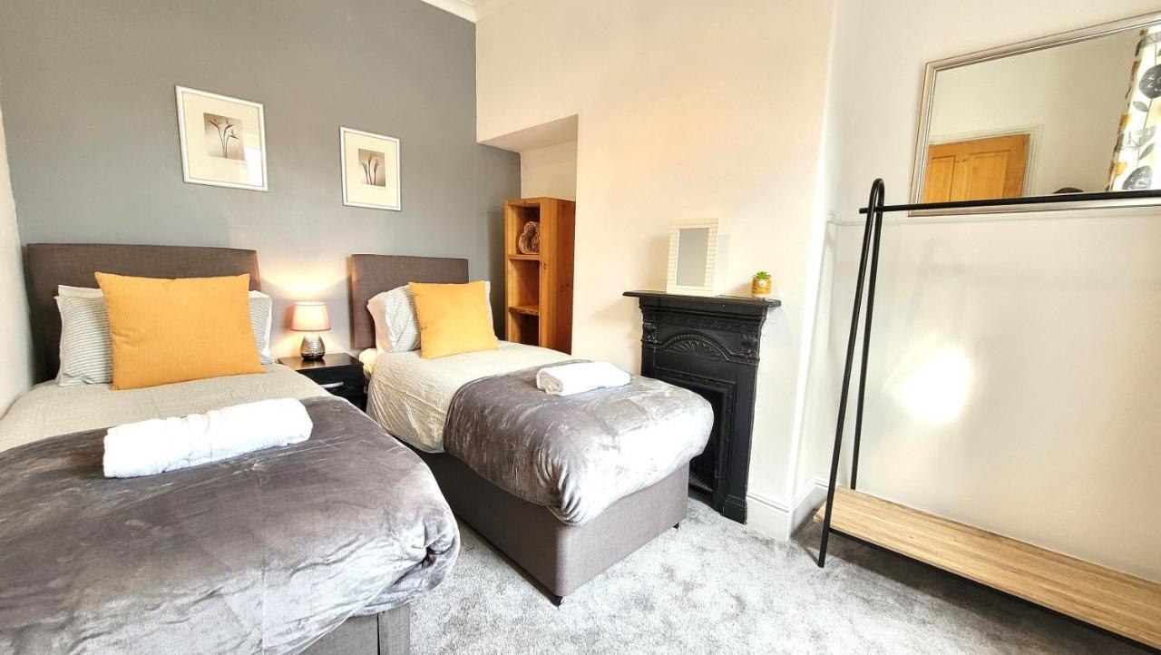 Colenso St - 2 Bed House By Bishy Road & River Holiday home *